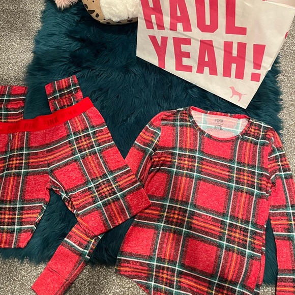 VS pink pajama set! Super soft & comfy size small new with no tags 🏷️ - Picture 11 of 13